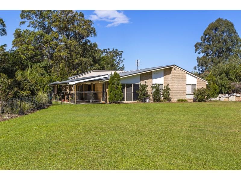 20 WHITE CEDAR Place, West Woombye QLD 4559