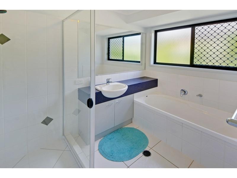 11 McKinnon Drive, Burnside QLD 4560