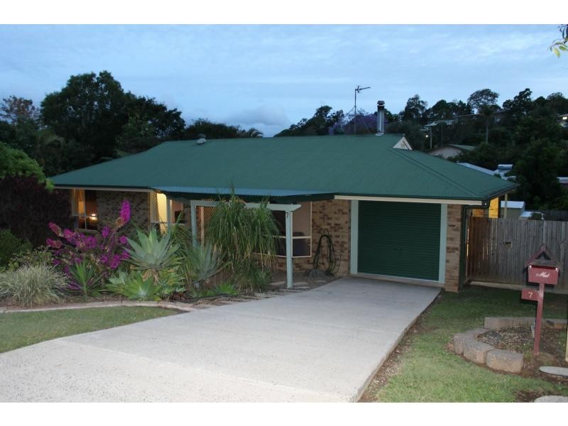 7 Homestead Place, Woombye QLD 4559