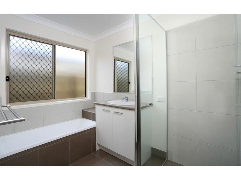 1/11 Sweetwater Street, Woombye QLD 4559