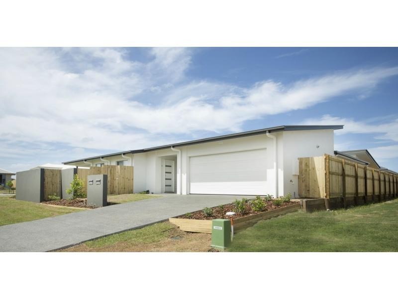 2/10 COOPER Street, Bli Bli QLD 4560