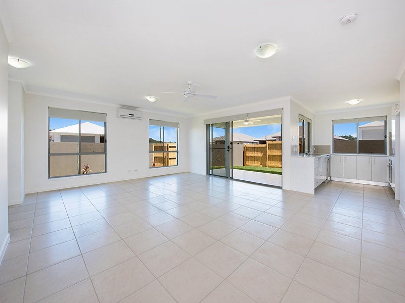 2/10 COOPER Street, Bli Bli QLD 4560