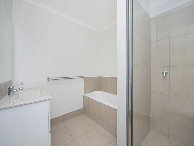 2/10 COOPER Street, Bli Bli QLD 4560