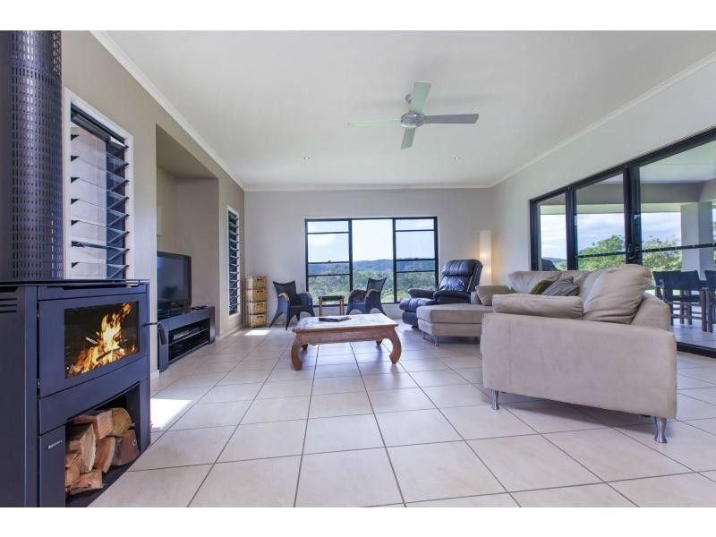 78 SPRING PASTURES Drive, Mapleton QLD 4560