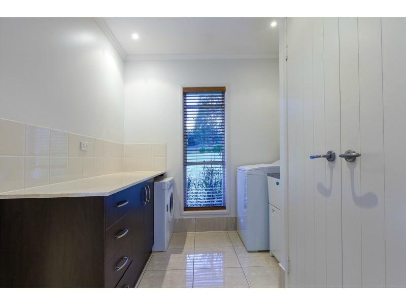 11 WOODCHESTER Close, Rosemount QLD 4560