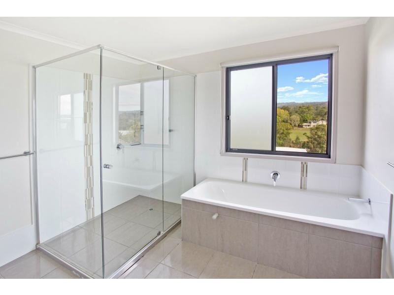 10 Longview Place, Woombye QLD 4559