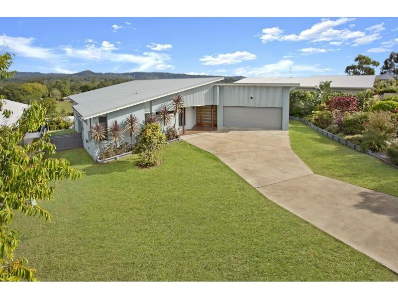 10 Longview Place, Woombye QLD 4559