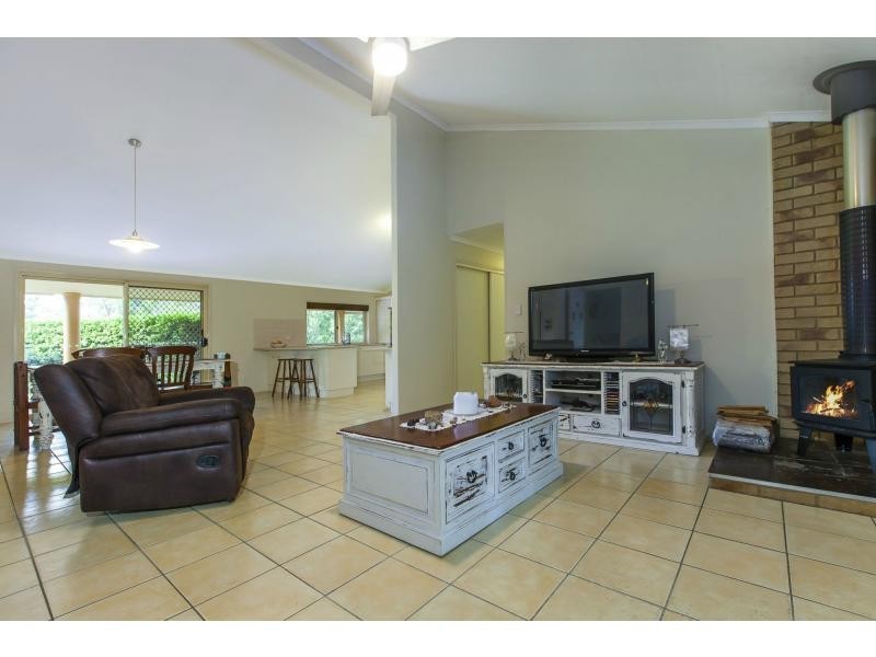 114 Diddillibah Road, Woombye QLD 4559