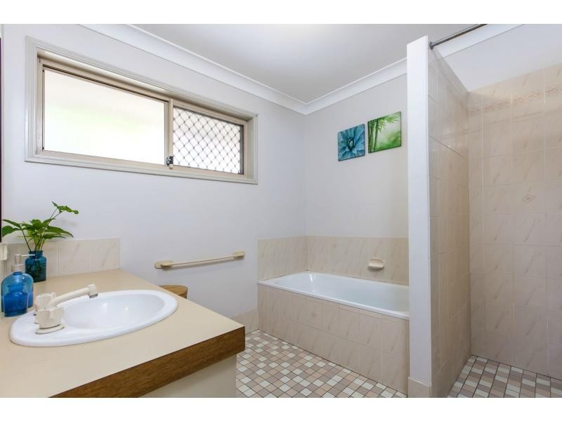6 TARONGA Street, Palmwoods QLD 4555