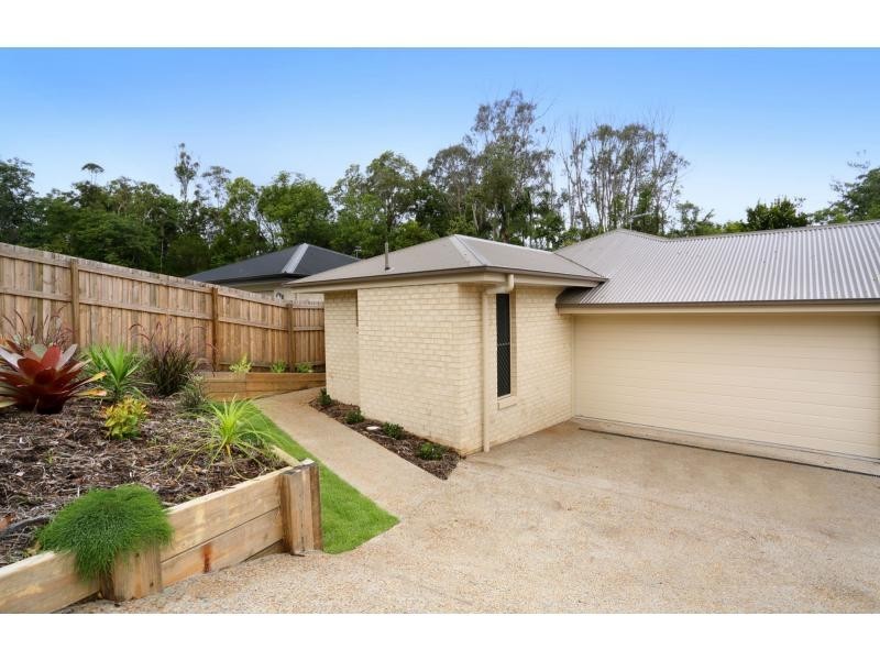 Duplex 1/11 Sweetwater Street, Woombye QLD 4559