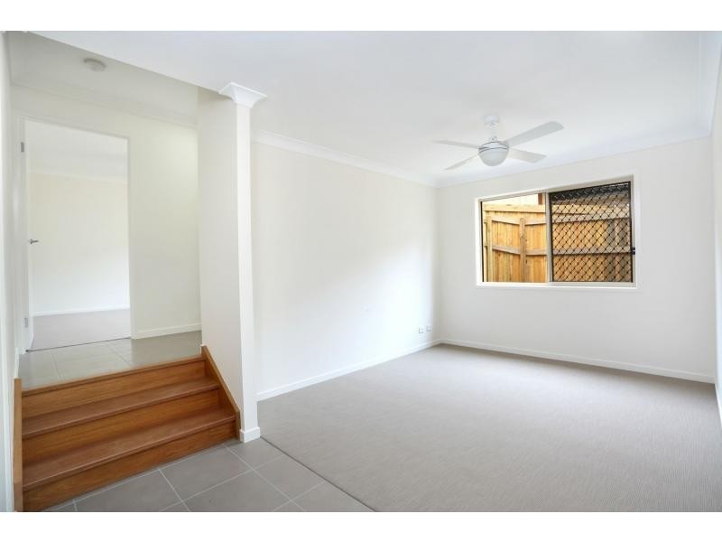 Duplex 1/11 Sweetwater Street, Woombye QLD 4559