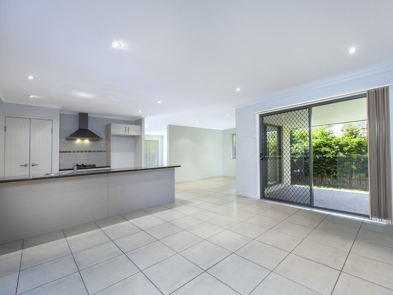 10 DAVEY DRIVE, Woombye QLD 4559