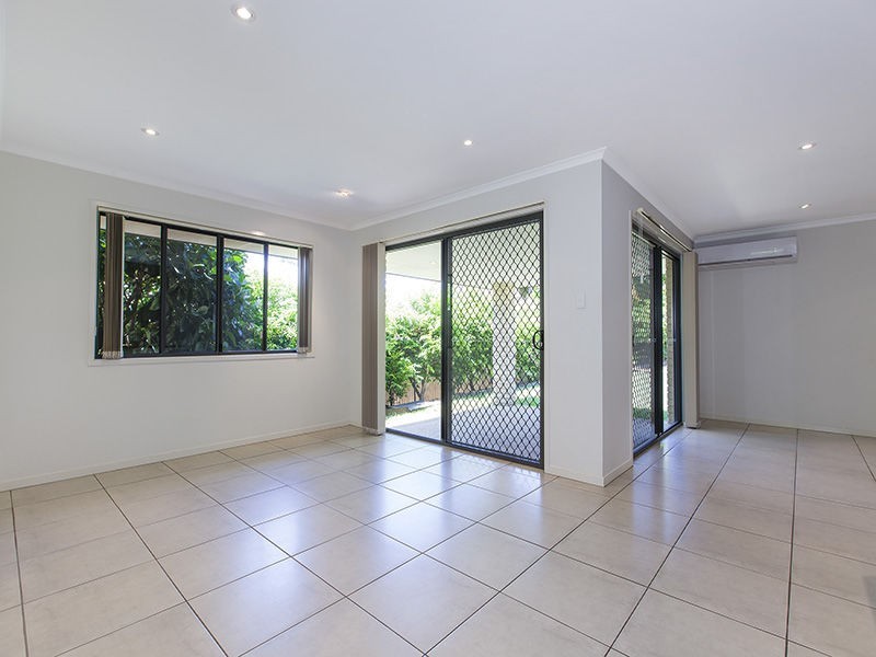 10 DAVEY DRIVE, Woombye QLD 4559