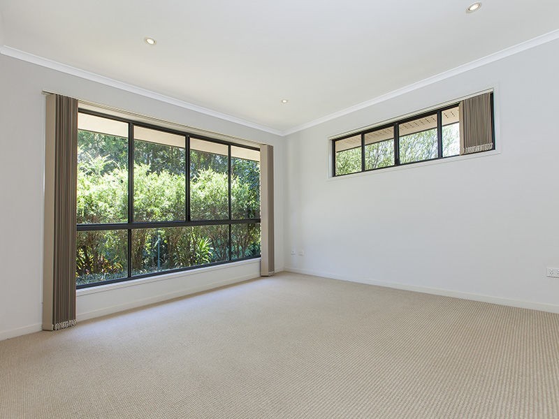 10 DAVEY DRIVE, Woombye QLD 4559