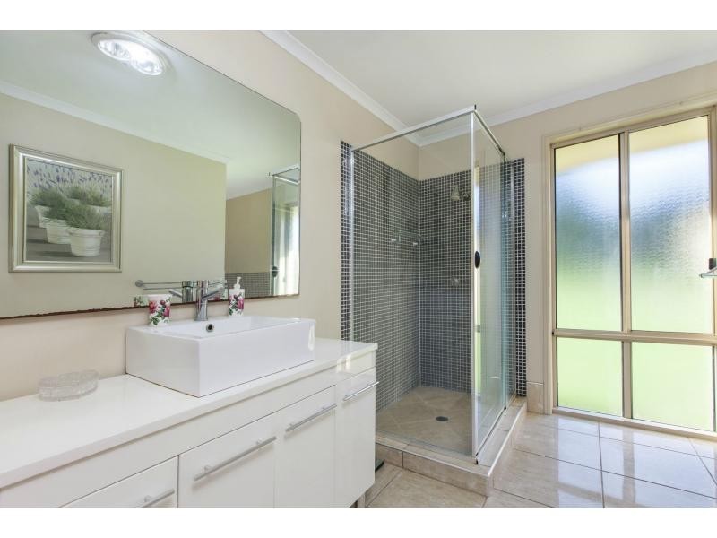 190 Winston Road South, Chevallum QLD 4555