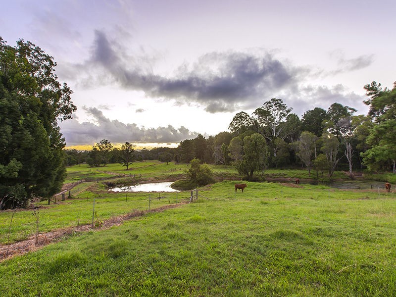 190 Winston Road South, Chevallum QLD 4555