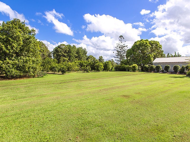 190 Winston Road South, Chevallum QLD 4555
