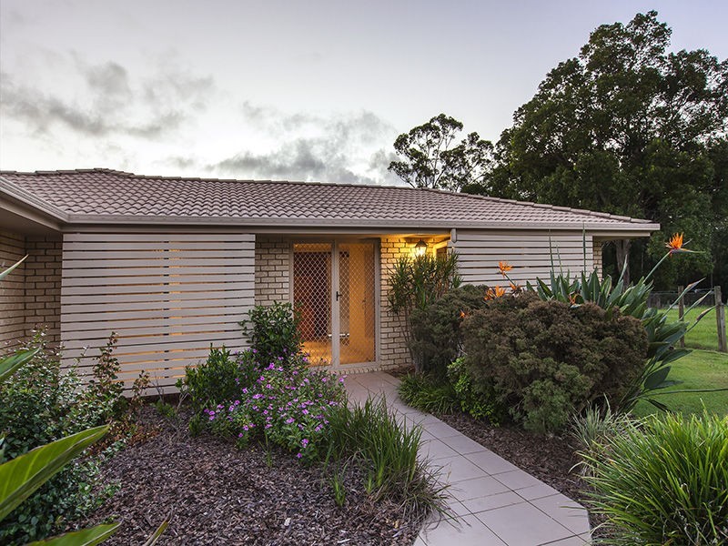 190 Winston Road South, Chevallum QLD 4555