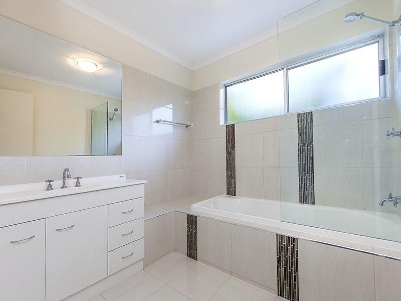 20 Dinmore Street, Woombye QLD 4559