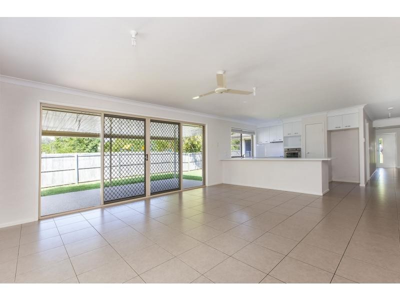 32 ROBERTSON Drive, Burnside QLD 4560