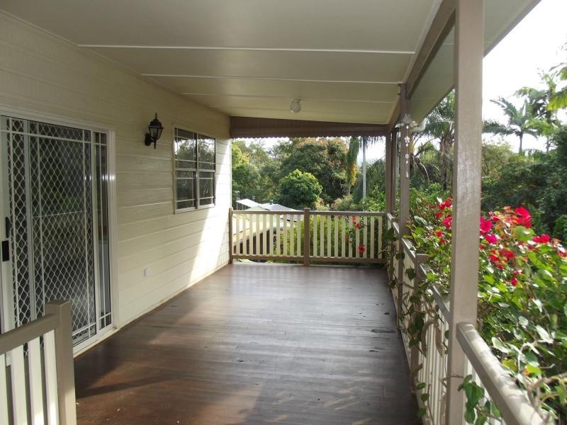 16 Dinmore Street, Woombye QLD 4559