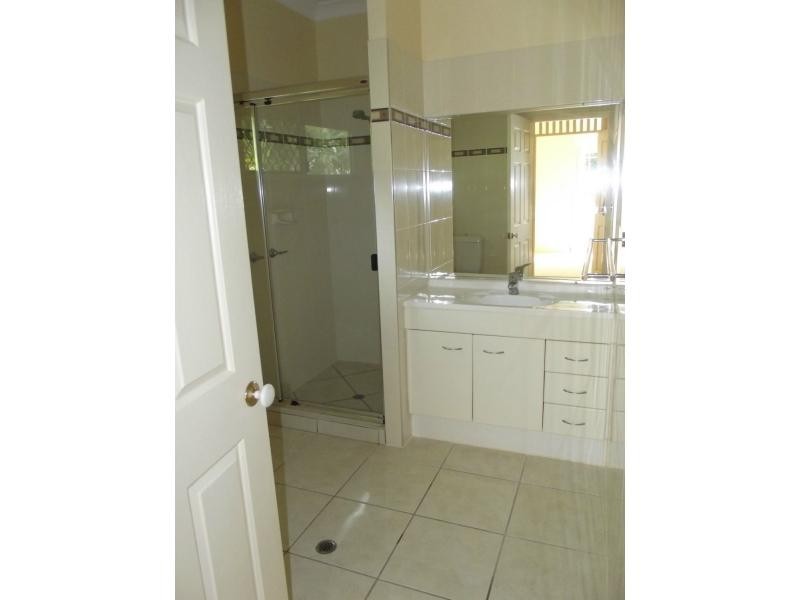 16 Dinmore Street, Woombye QLD 4559