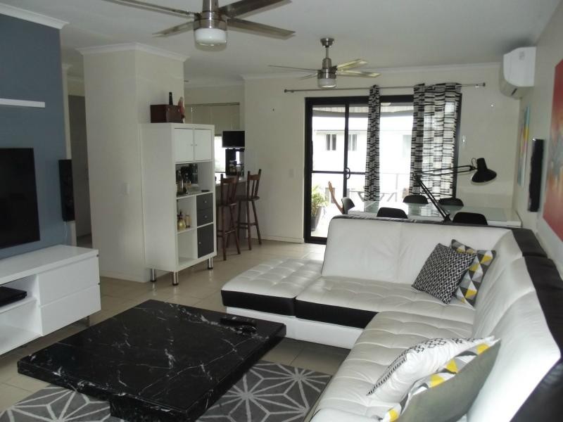 Unit 4/6A Low Street, Yandina QLD 4561