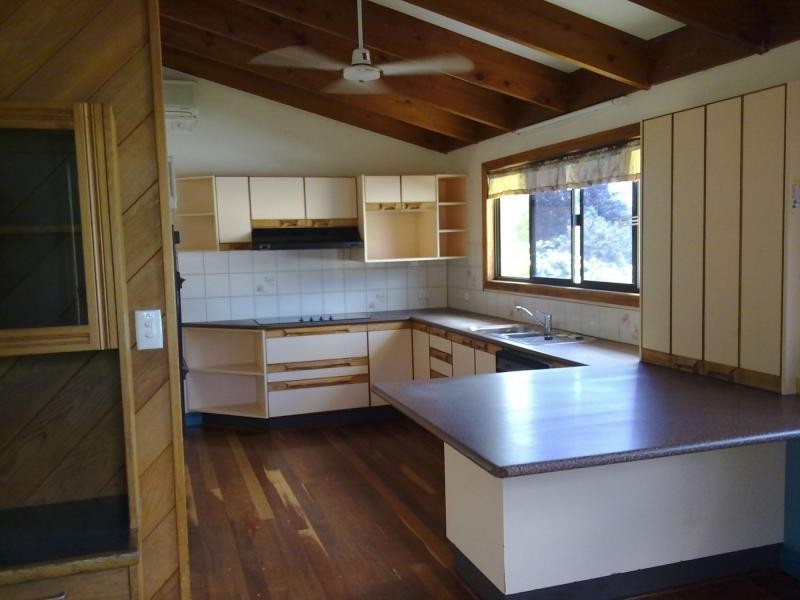 18 WAKEFIELD Street, Woombye QLD 4559
