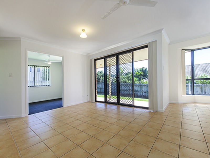 9 McKinnon Drive, Burnside QLD 4560