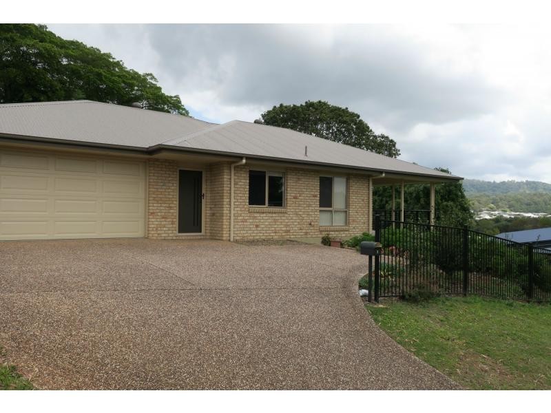 2 Silverwood Drive, Burnside QLD 4560