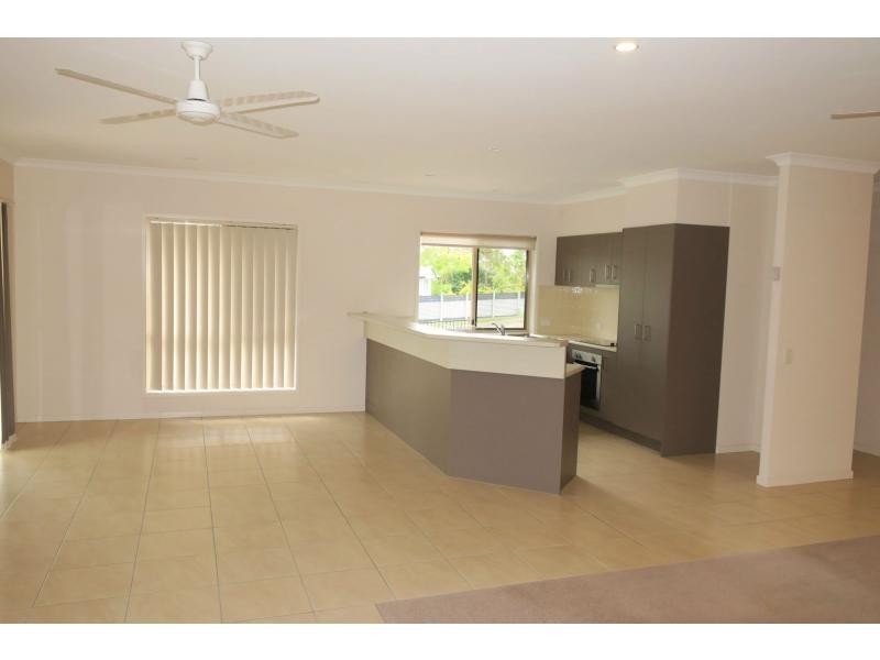 2 Silverwood Drive, Burnside QLD 4560