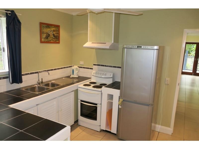 32 Wilson Avenue, Woombye QLD 4559