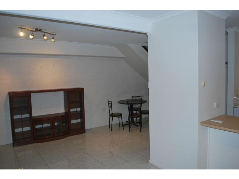 4/7 William Street, Nambour QLD 4560