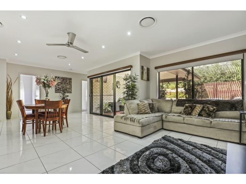 86 Plantation Rise Drive, Woombye QLD 4559