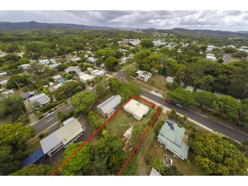 4 Dinmore Street, Woombye QLD 4559