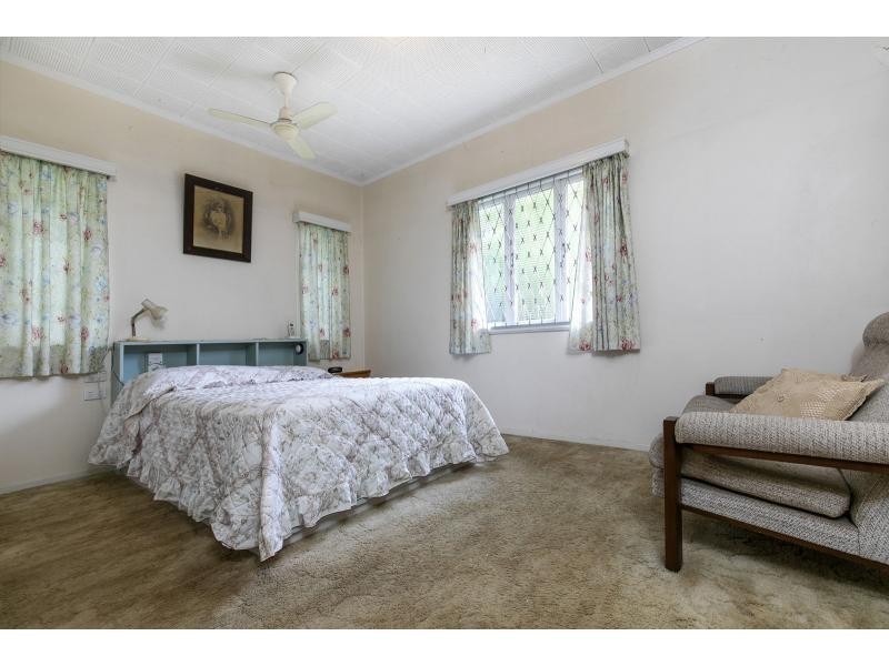 4 Dinmore Street, Woombye QLD 4559