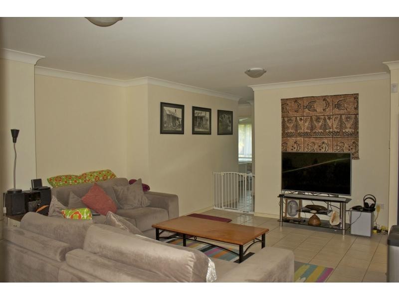 17 Robertson Drive, Burnside QLD 4560