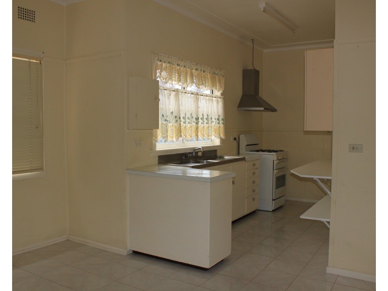 29 Waller St, Shortland NSW 2307