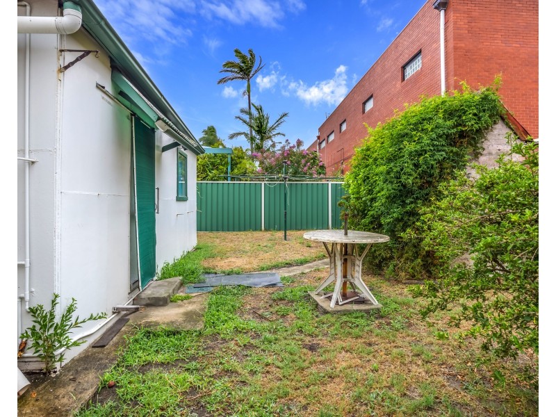 8 Watson St, Islington NSW 2296