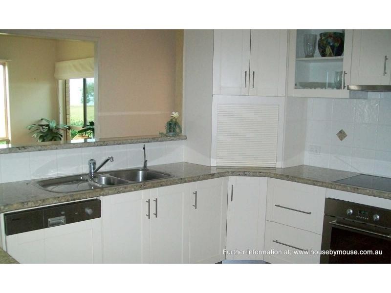 158 The Esplanade, Elliott Heads QLD 4670