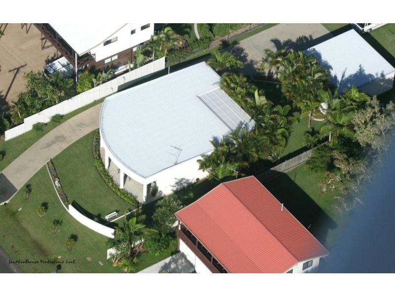 59 McIntosh Avenue, Elliott Heads QLD 4670