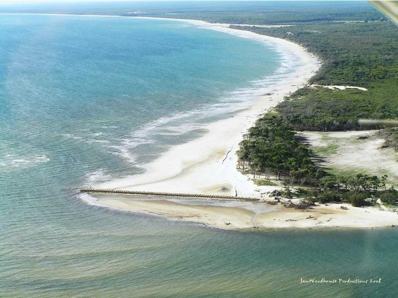 59 McIntosh Avenue, Elliott Heads QLD 4670