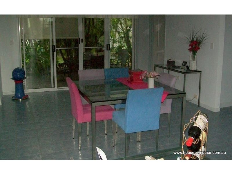 59 McIntosh Avenue, Elliott Heads QLD 4670