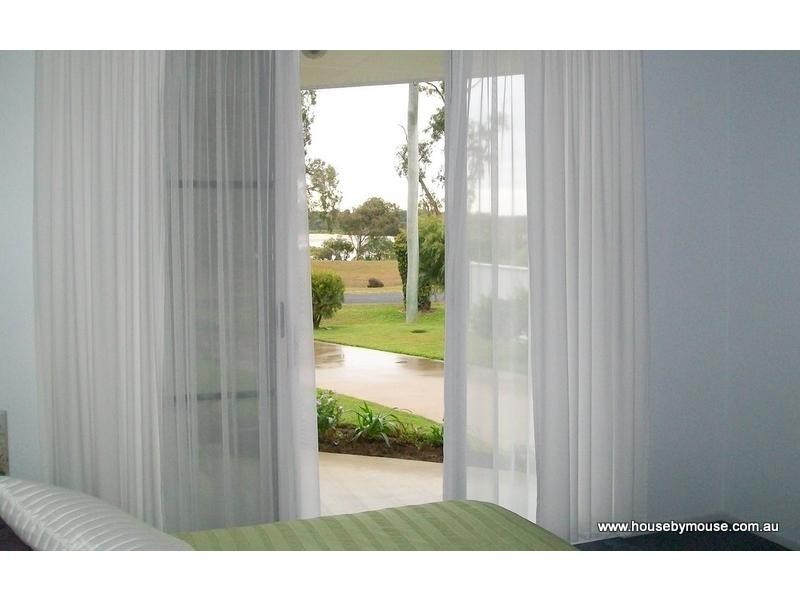 59 McIntosh Avenue, Elliott Heads QLD 4670