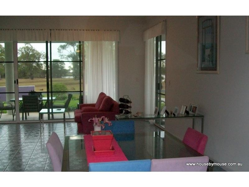 59 McIntosh Avenue, Elliott Heads QLD 4670