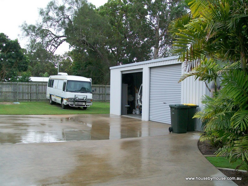 59 McIntosh Avenue, Elliott Heads QLD 4670