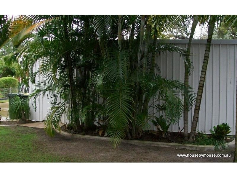 59 McIntosh Avenue, Elliott Heads QLD 4670