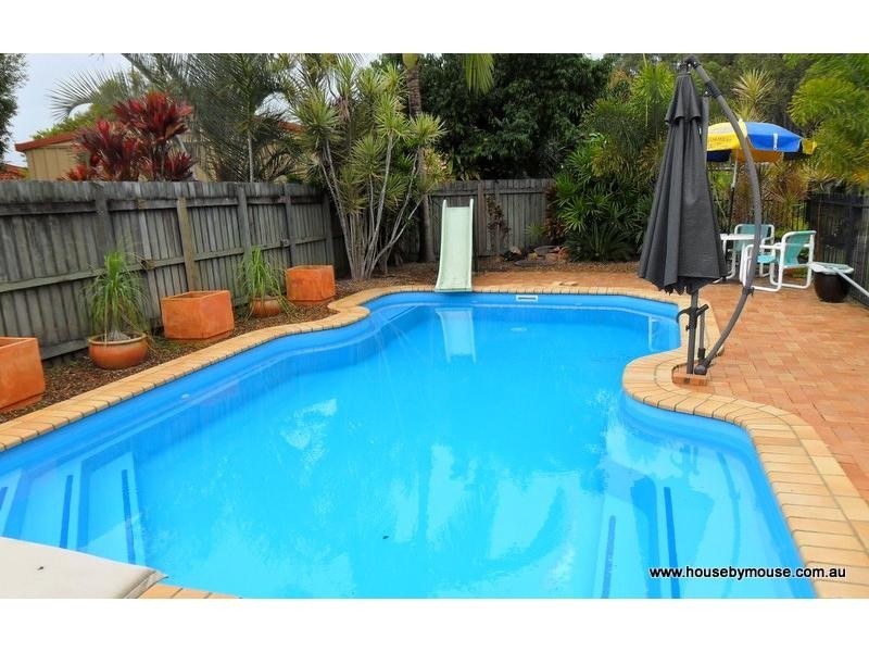 8 Andrea Court, Kawungan QLD 4655