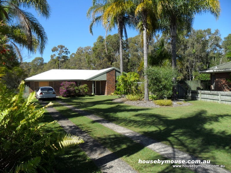 8 Andrea Court, Kawungan QLD 4655