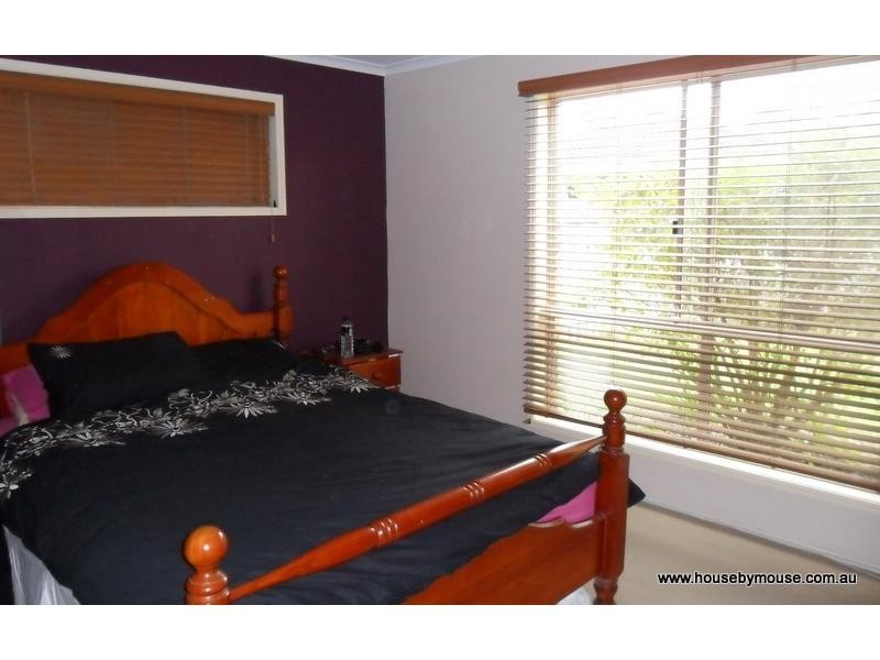 8 Andrea Court, Kawungan QLD 4655